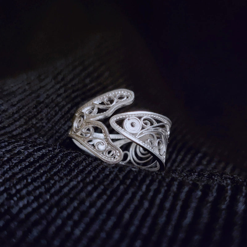 Handmade Sterling Silver Fish Ring - Silver Flower Silk Craft, Exquisite Hollow Retro Opening, Fashionable & Niche
